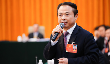 两会季丨今年，，，，，，，，张天任代表提交议案4件，，，，，，，，聚焦这些方面！